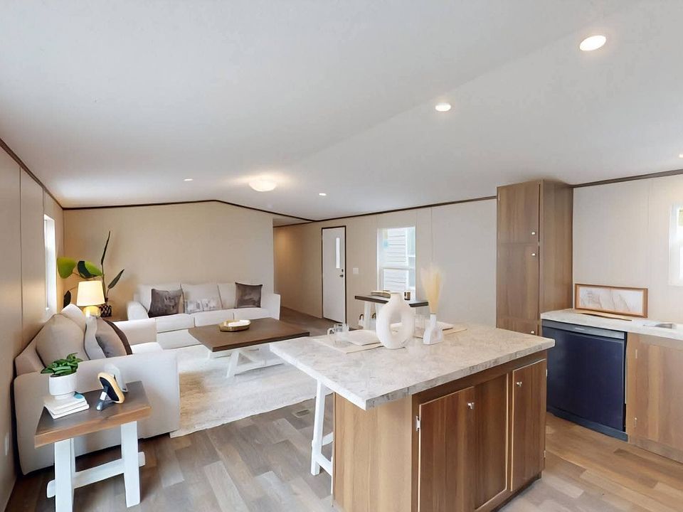 2nd image of 4461 Glen Lawrence Rd #B8
