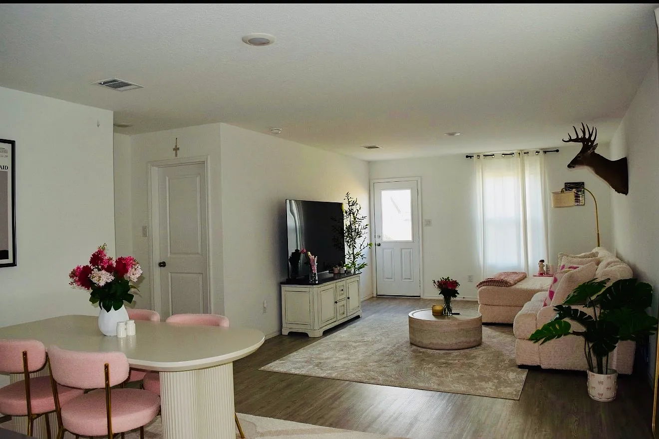 3 bed, 1450 sqft, $1,485 — Photo 1