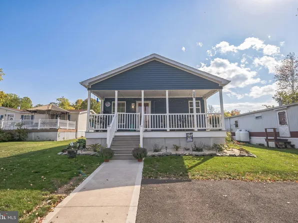 106 Conestoga Dr, Doylestown, PA 18901