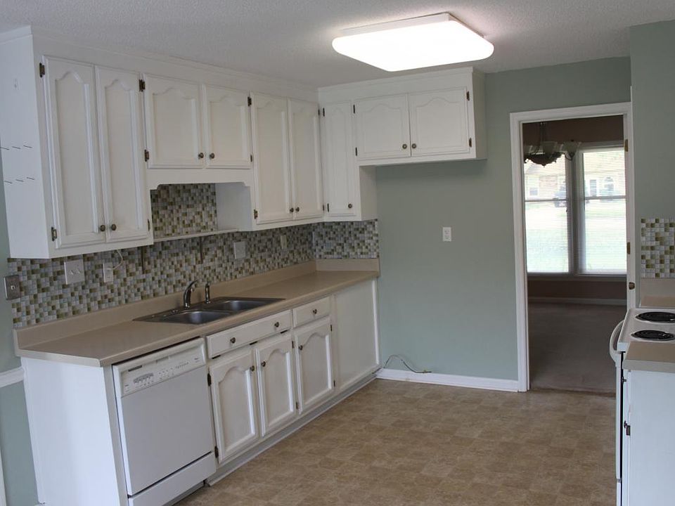 Kitchen with breakfast area