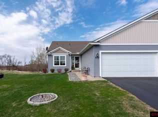 850 Tomahawk Ct, Madison Lake, MN 56063