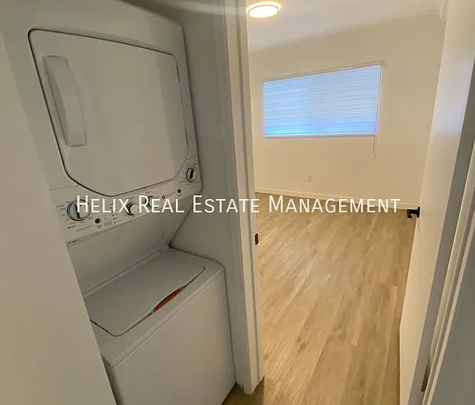 523 E Live Oak Ave #B — Photo 13
