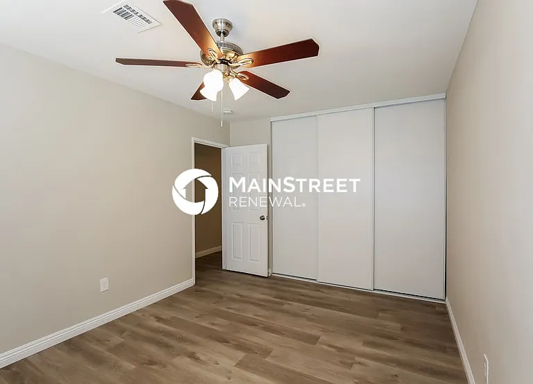 2308 Revere St — Photo 6