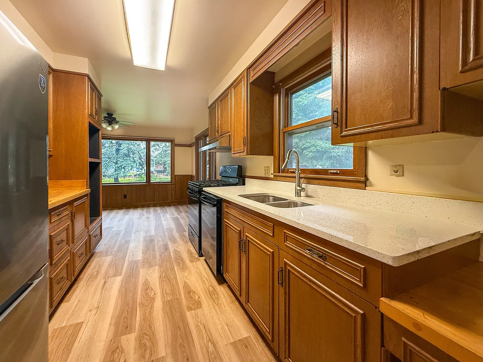 3 bed, 2036 sqft, $2,500 — Photo 3