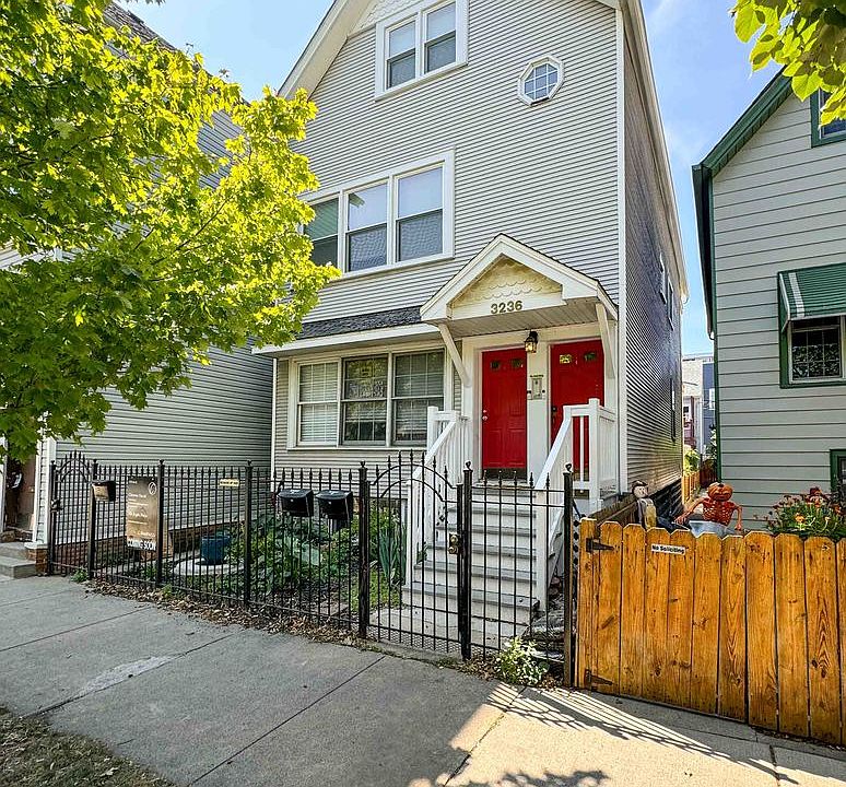 1st image of 3236 N Leavitt St #3CH