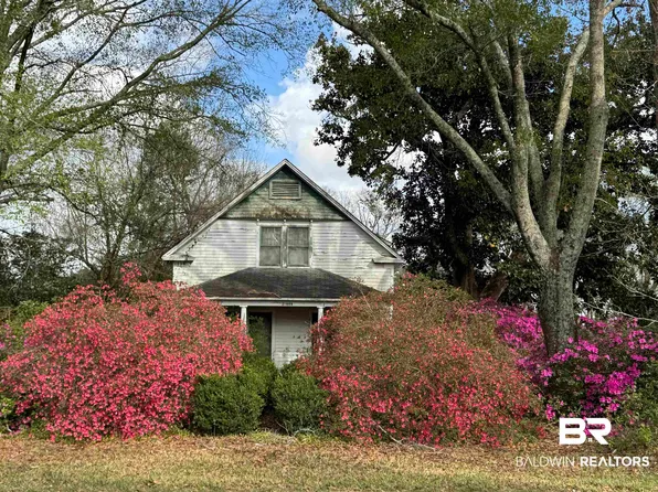 21898 Broad St, Silverhill, AL 36576