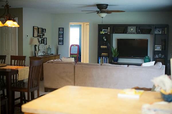 living room/dining