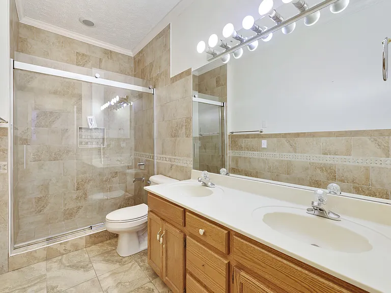 4933 Alexis Dr — Photo 22