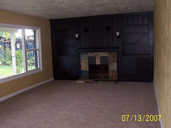 2nd image of 805 Burton St