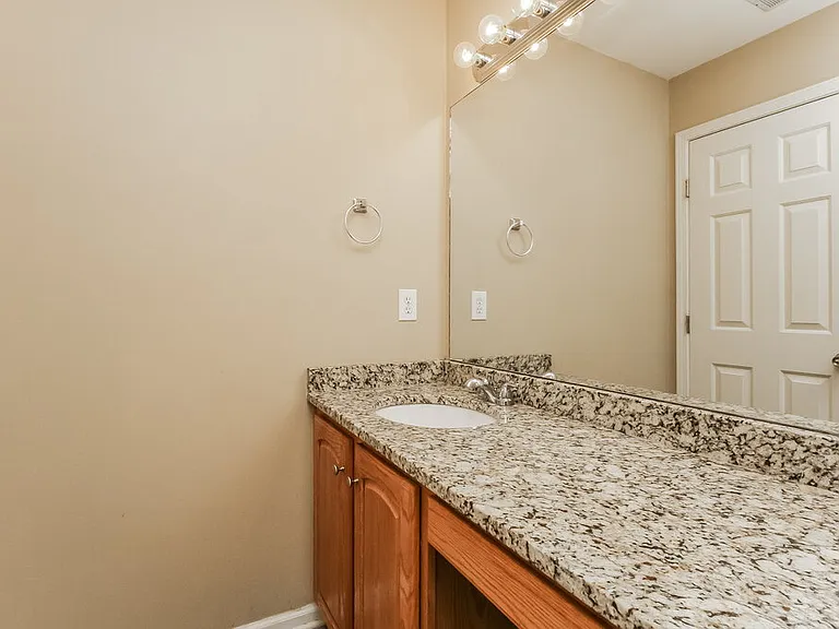 398 Roxie Ct — Photo 22