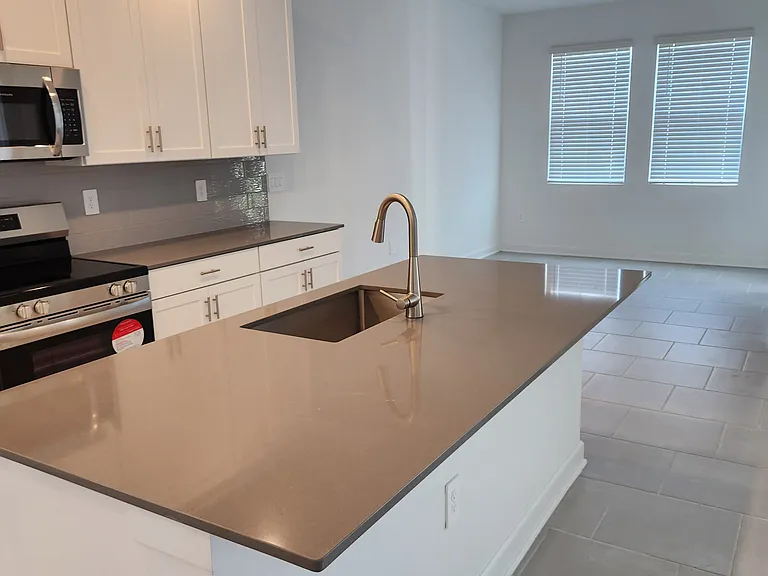 4635 Wandsworth Way — Photo 5