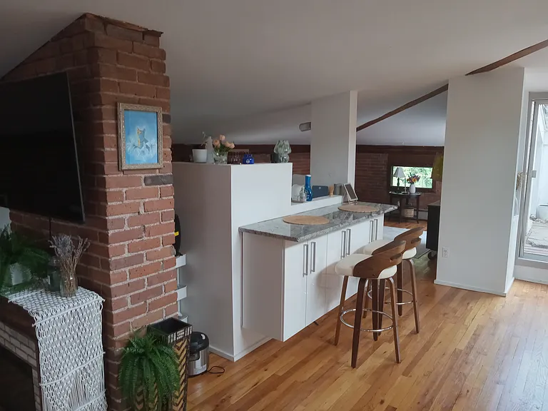 607 Chapel St — Photo 6