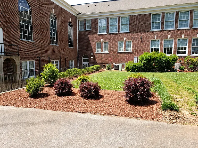 College Hill West Point Apts — Photo 3