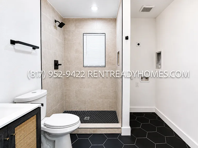 1510 W Jefferson Blvd #104 — Photo 9