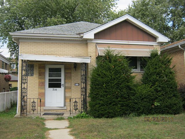 2nd image of 7044 Pershing Rd