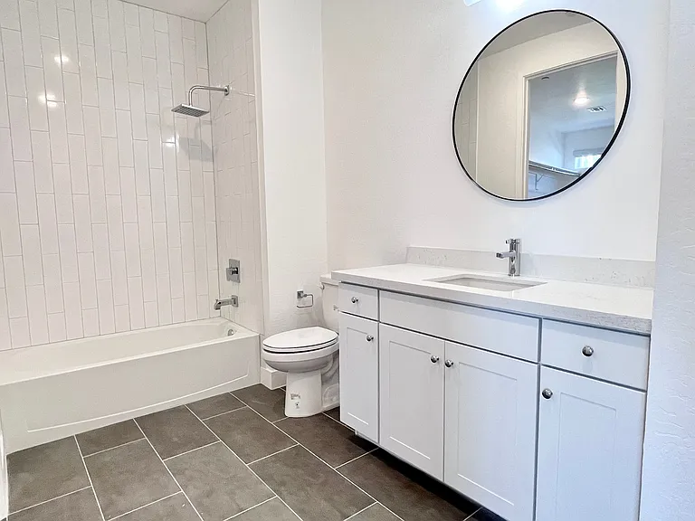 1247 E Colter St #11 — Photo 29
