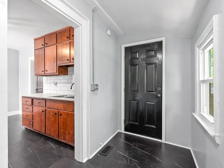 165 Liberty Pkwy — Photo 15