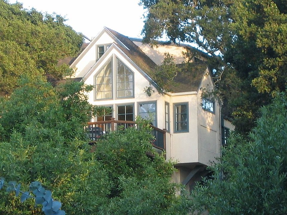 1st image of 7 Marchant Ct