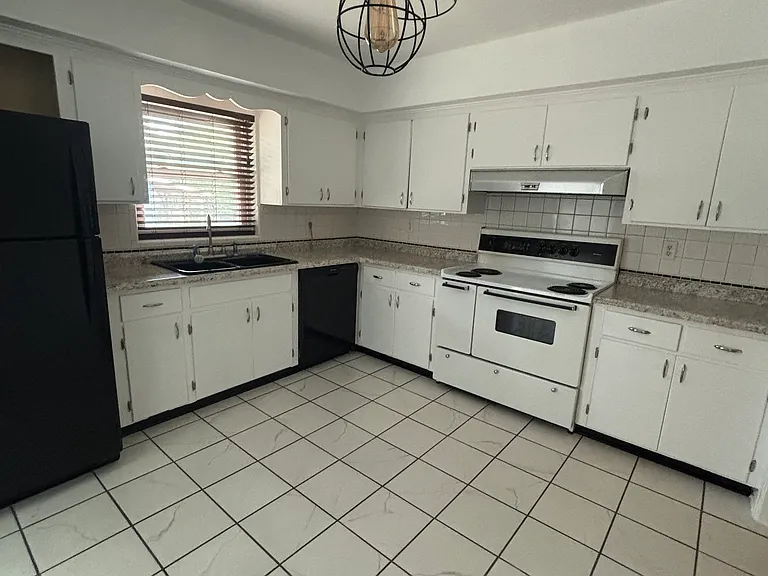 2531 Tall Palm Ave — Photo 14