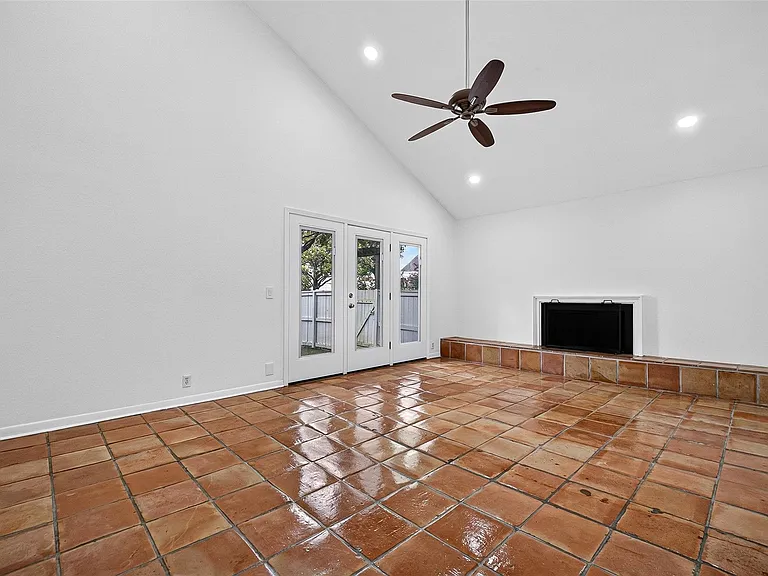 1344 Chardonnay Dr — Photo 14