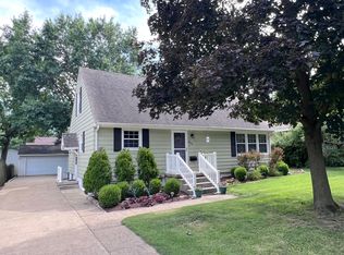 903 W Clark St, Champaign, IL 61821