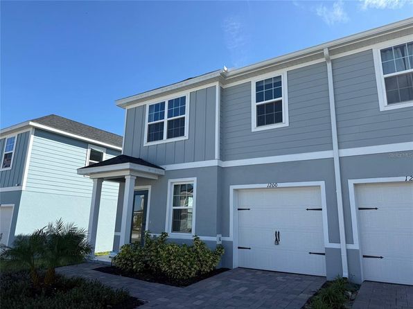 1200 Port Blue Way, Lady Lake, FL