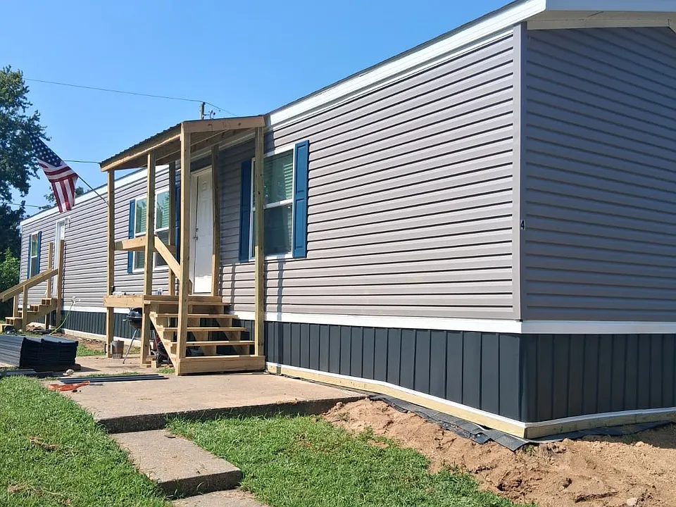 56 Holmes Cir