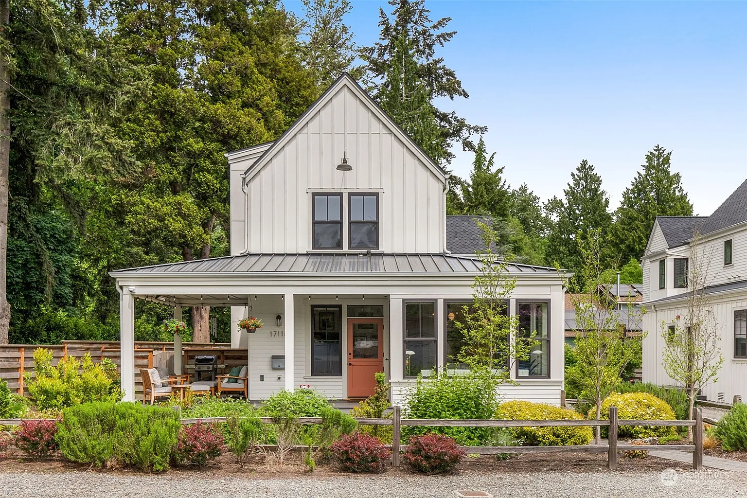 17118 47th Avenue NE photo 1
