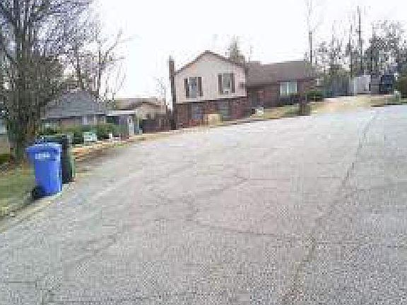 3rd image of 35 Middleton Pl