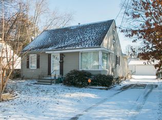 642 Memorial Dr SE, Cedar Rapids, IA 52403