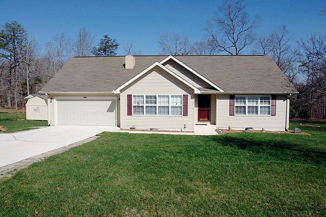 1st image of 136 Beachwood Dr