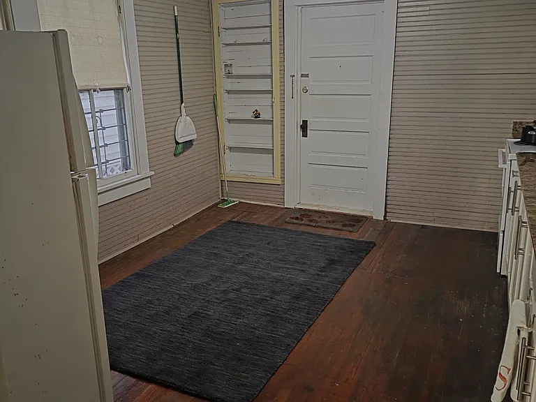 5015 La Salle St — Photo 6