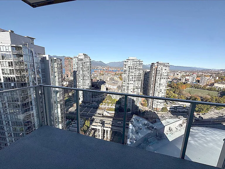 97 W Georgia St #1503 — Photo 9
