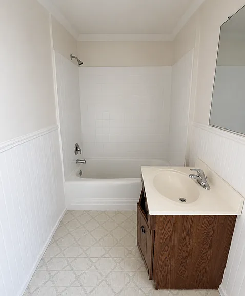 135 W Oakland Ave #B — Photo 2