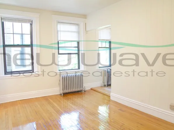 56 Queensberry St, Boston, MA