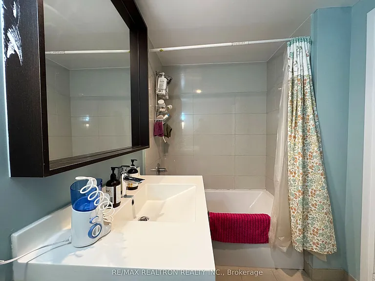18 Graydon Hall Dr #301 — Photo 13