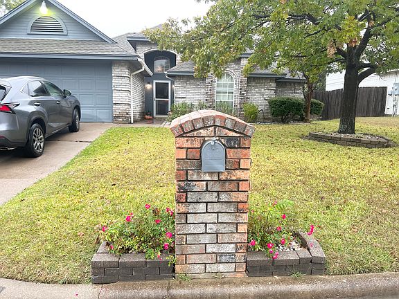 4th image of 6733 Moss Ln