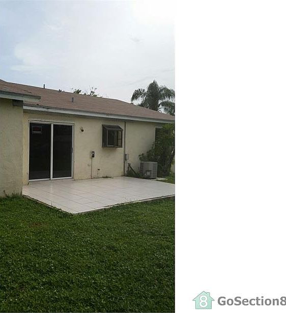 1st image of 7422 Willow Springs Cir N