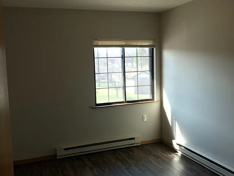 23298 Elm St — Photo 12