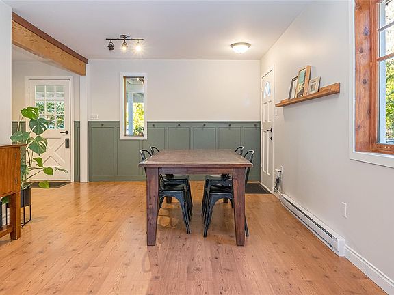 4th image of 864 Carson Rd