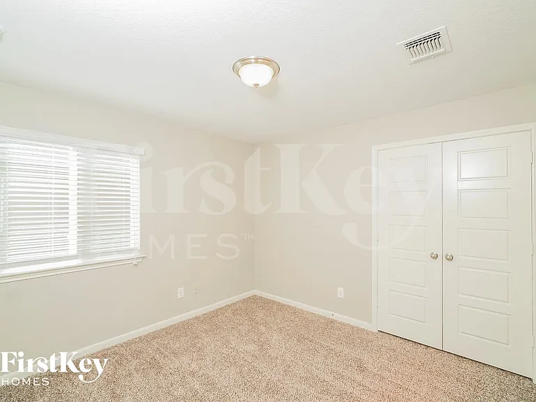 2267 Hawk Dr — Photo 10
