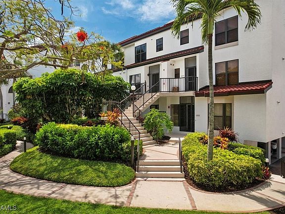 2nd image of 311 La Peninsula Blvd #311