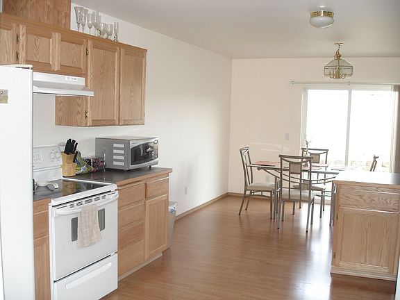 2nd image of 1305 192nd Street Ct E