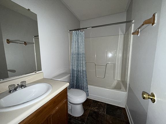 5th image of 161 Shamrock Ln #A