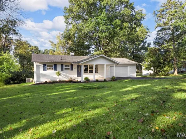 710 Kehrs Mill Rd, Ballwin, MO 63011