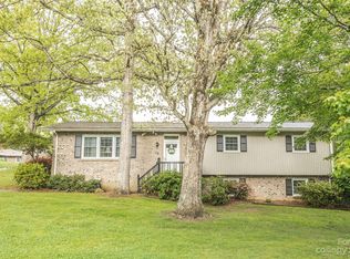 19 Norman Rd, Fletcher, NC 28732