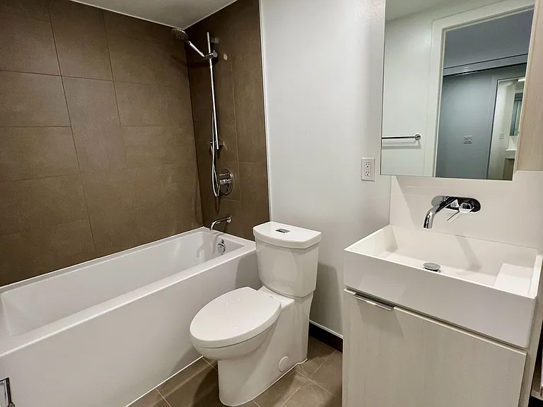 370 Martha St #311 — Photo 18