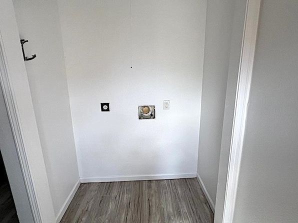 725 Woodland Dr, La Place, LA 70068