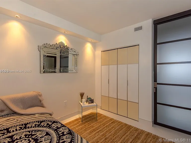 19390 Collins Ave #1121 — Photo 23