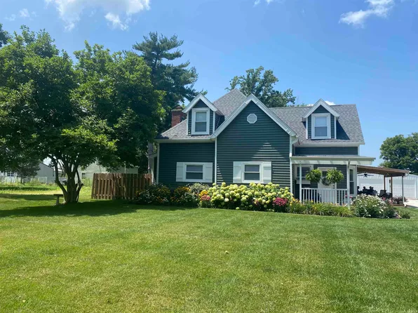 402 S Main St, Pine Village, IN 47975